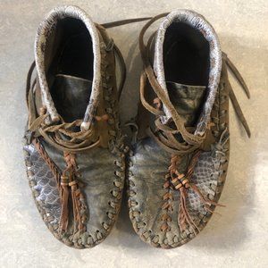 Leather Handmade Moccasins Size 8.5 Womens
